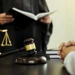 Официальная база решений суда: сравнение открытых и специализированных платформ